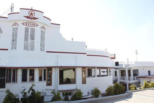 Lakshmi Guest House Dehradun Exteriör bild